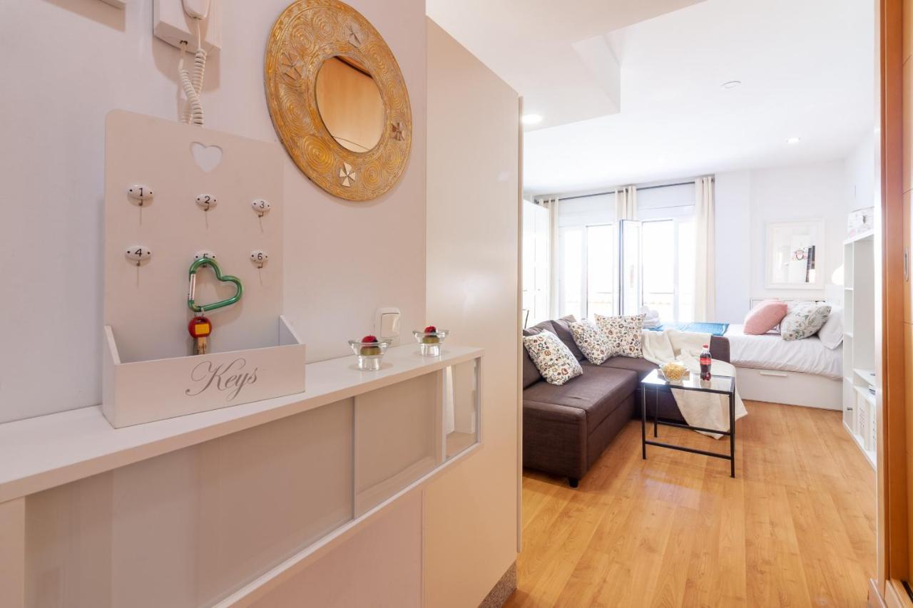 Sea & Wave Adela Boutique Apartment مالقة المظهر الخارجي الصورة